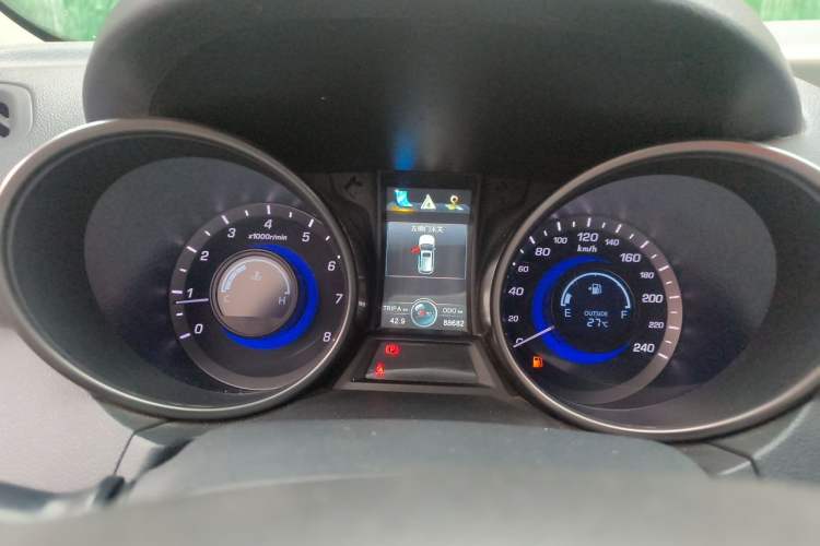 Used CHANGAN CS75 2014 2.0L Manual Luxury Version China IV Standard Instrument Cluster