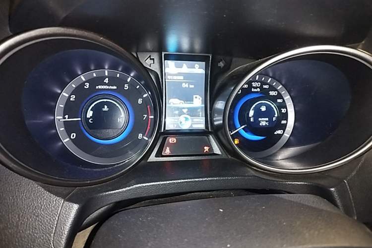 Used CHANGAN CS75 2014 2.0L Manual Luxury Version China IV Standard Instrument Cluster