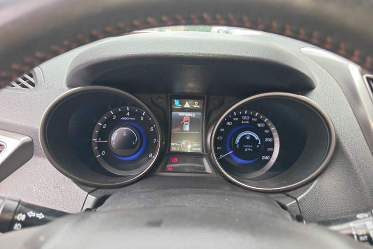 Used CHANGAN CS75 2014 2.0L Manual Luxury Version China IV Standard Instrument Cluster