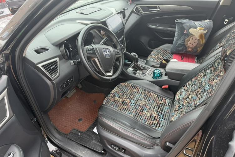 Used CHANGAN CS75 2014 1.8T Automatic Prestige Model China IV Standard Interior 1