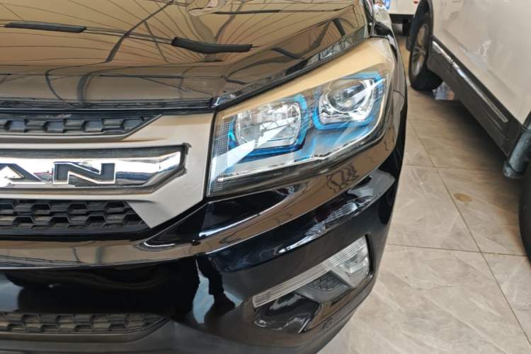Used CHANGAN CS75 2014 1.8T Automatic Elite Model China IV Standard Left Front Headlight