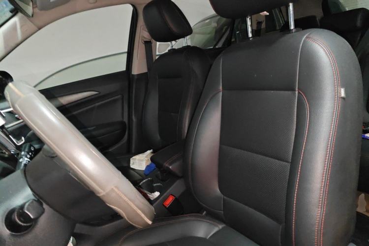 Used CHANGAN CS75 2014 2.0L Manual Luxury Version China IV Standard Left Front Seat