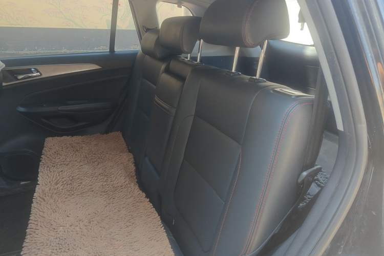 Used CHANGAN CS75 2014 2.0L Manual Luxury Version China V Standard Left Rear Seat