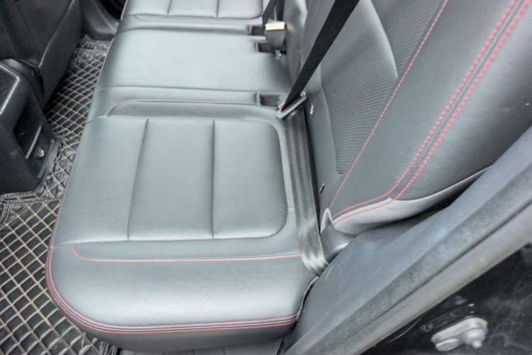 Used CHANGAN CS75 2014 2.0L Manual Leading Version China IV Standard Left Rear Seat