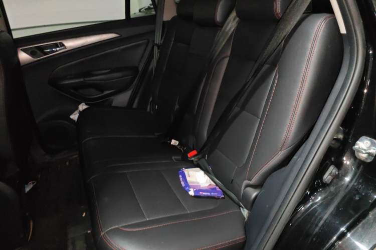Used CHANGAN CS75 2014 2.0L Manual Luxury Version China IV Standard Left Rear Seat