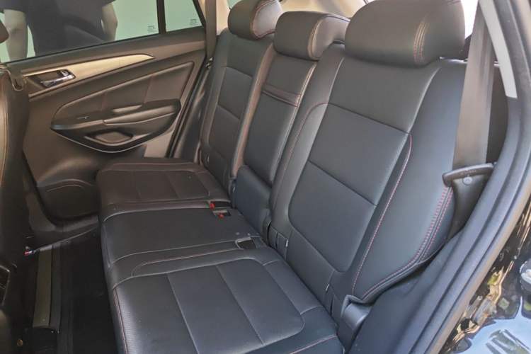 Used CHANGAN CS75 2014 1.8T Automatic Elite Model China IV Standard Left Rear Seat