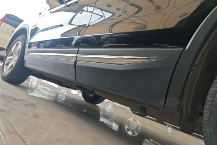 Used CHANGAN CS75 2014 1.8T Automatic Prestige Model China IV Standard Left Side Sill