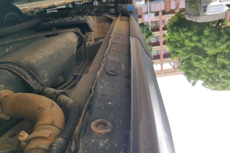 Used CHANGAN CS75 2014 1.8T Automatic Elite Model China IV Standard Left Side Sill
