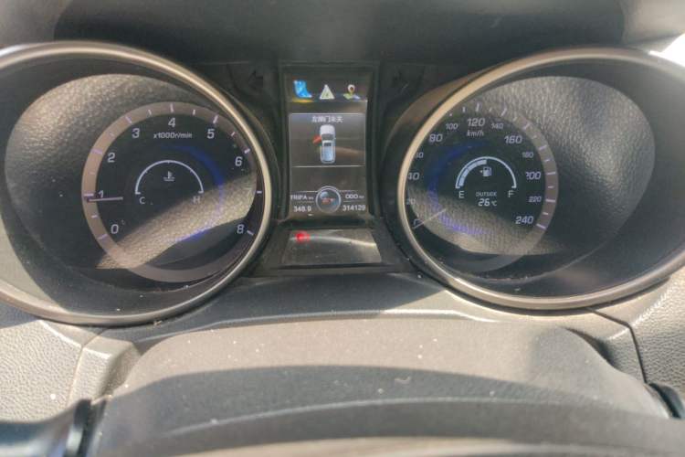 Used CHANGAN CS75 2014 2.0L Manual Luxury Version China IV Standard Odometer Close Up