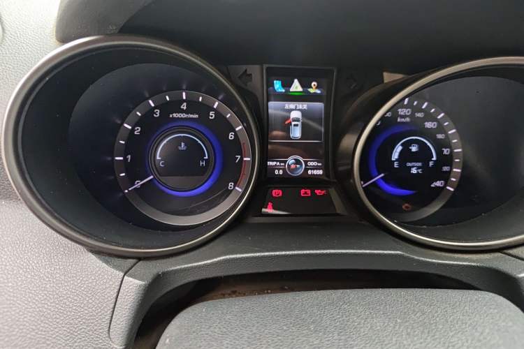 Used CHANGAN CS75 2014 2.0L Manual Luxury Version China V Standard Odometer Close Up