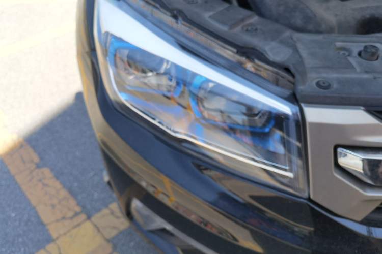 Used CHANGAN CS75 2014 1.8T Automatic Prestige Model China IV Standard Right Front Headlight