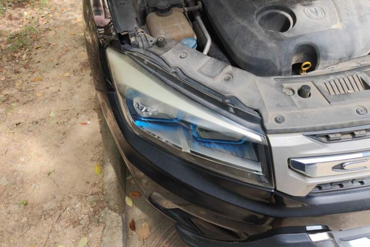 Used CHANGAN CS75 2014 1.8T Automatic Elite Model China IV Standard Right Front Headlight