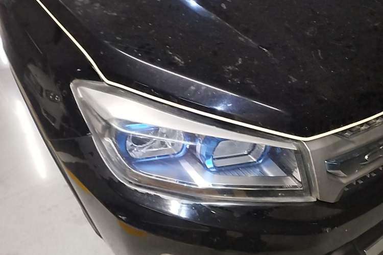 Used CHANGAN CS75 2014 2.0L Manual Luxury Version China IV Standard Right Front Headlight