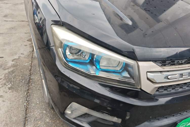 Used CHANGAN CS75 2014 2.0L Manual Leading Version China IV Standard Right Front Headlight
