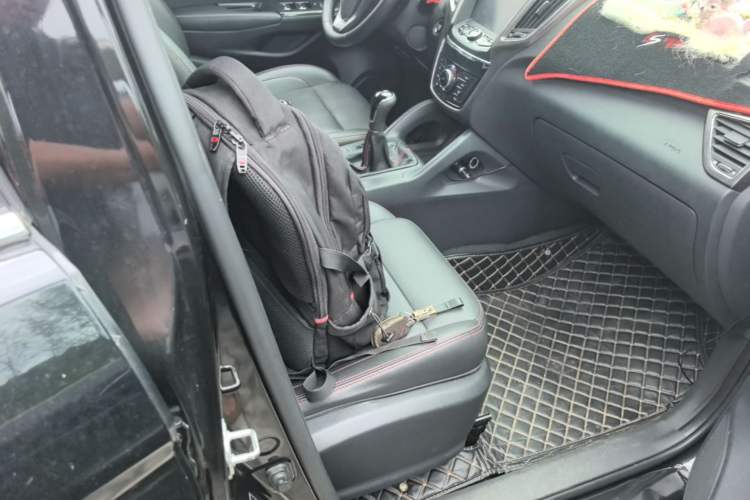 Used CHANGAN CS75 2014 2.0L Manual Leading Version China IV Standard Right Front Seat