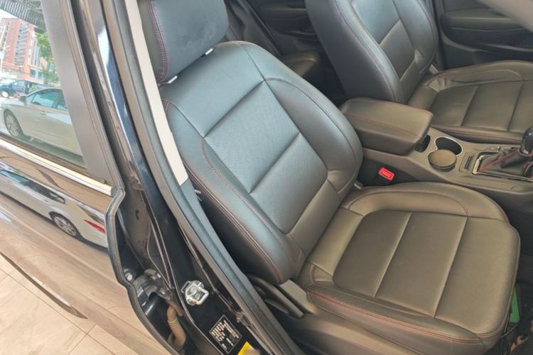 Used CHANGAN CS75 2014 1.8T Automatic Elite Model China IV Standard Right Front Seat