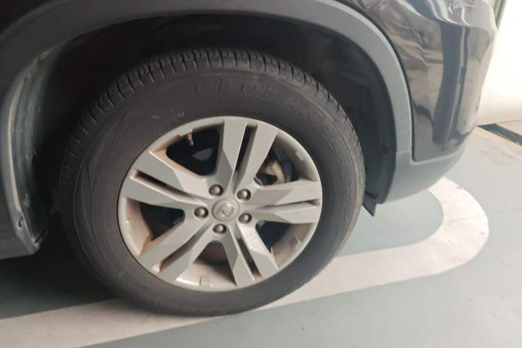 Used CHANGAN CS75 2014 1.8T Automatic Prestige Model China IV Standard Right Front Wheel Hub