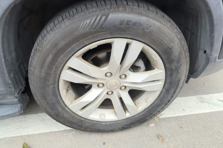 Used CHANGAN CS75 2014 2.0L Manual Comfort Version China IV Standard Right Front Wheel Hub