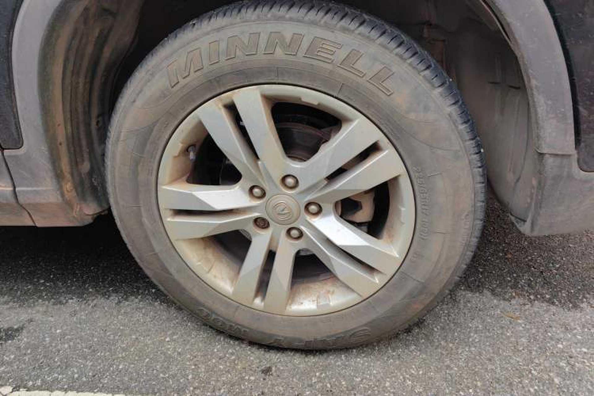Used CHANGAN CS75 2014 2.0L Manual Luxury Version China IV Standard Right Front Wheel Hub