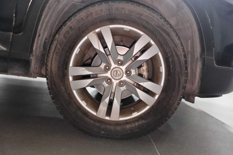 Used CHANGAN CS75 2014 2.0L Manual Luxury Version China IV Standard Right Front Wheel Hub