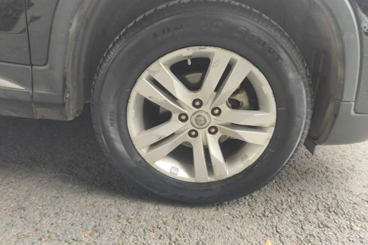 Used CHANGAN CS75 2014 2.0L Manual Luxury Version China IV Standard Right Front Wheel Hub