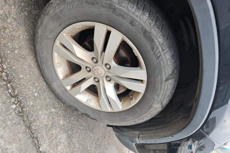Used CHANGAN CS75 2014 2.0L Manual Leading Version China IV Standard Right Front Wheel Hub