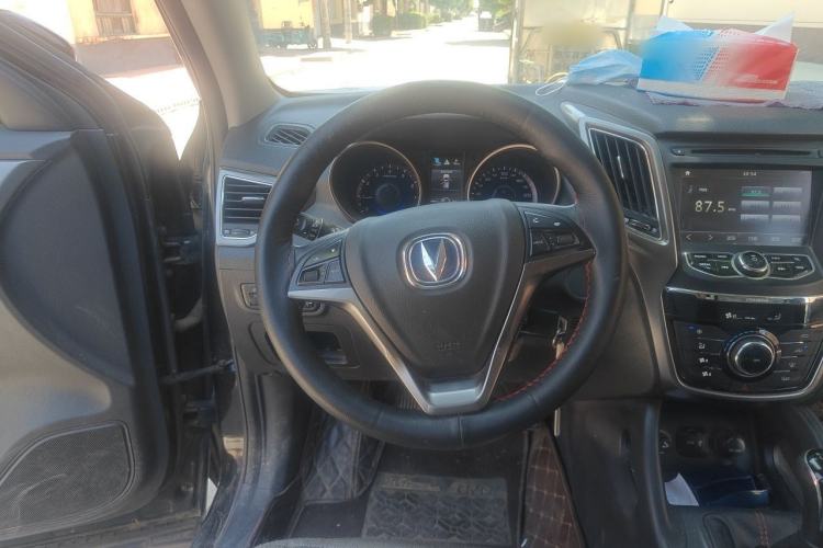 Used CHANGAN CS75 2014 2.0L Manual Luxury Version China V Standard Steering Wheel