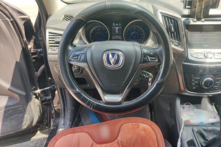Used CHANGAN CS75 2014 2.0L Manual Luxury Version China IV Standard Steering Wheel