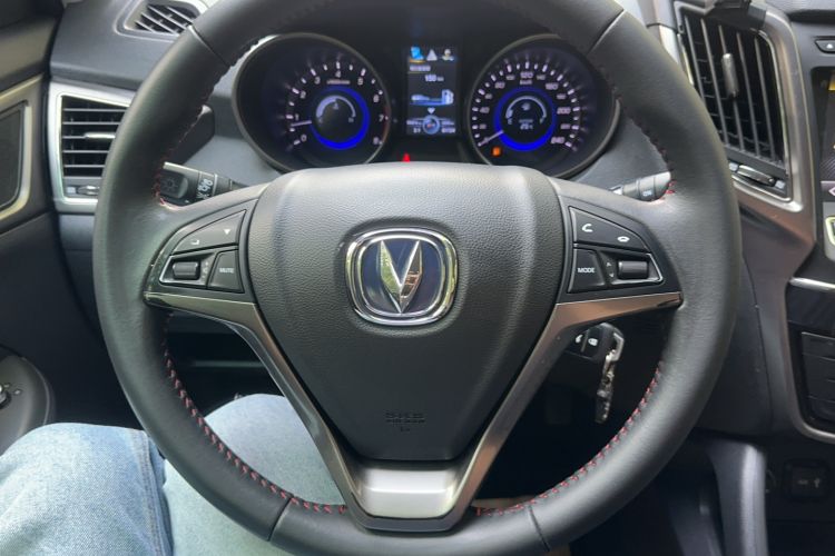 Used CHANGAN CS75 2014 2.0L Manual Luxury Version China V Standard Steering Wheel