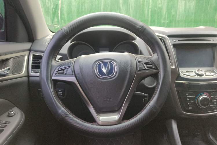 Used CHANGAN CS75 2014 2.0L Manual Luxury Version China IV Standard Steering Wheel
