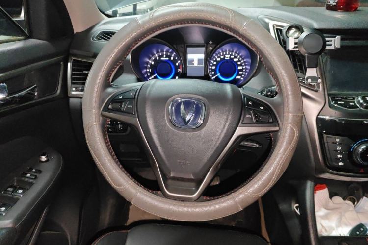 Used CHANGAN CS75 2014 2.0L Manual Luxury Version China IV Standard Steering Wheel