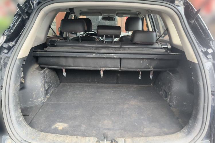 Used CHANGAN CS75 2014 1.8T Automatic Elite Version China V Standard Trunk