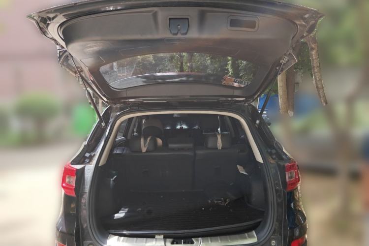 Used CHANGAN CS75 2014 1.8T Automatic Elite Model China IV Standard Trunk