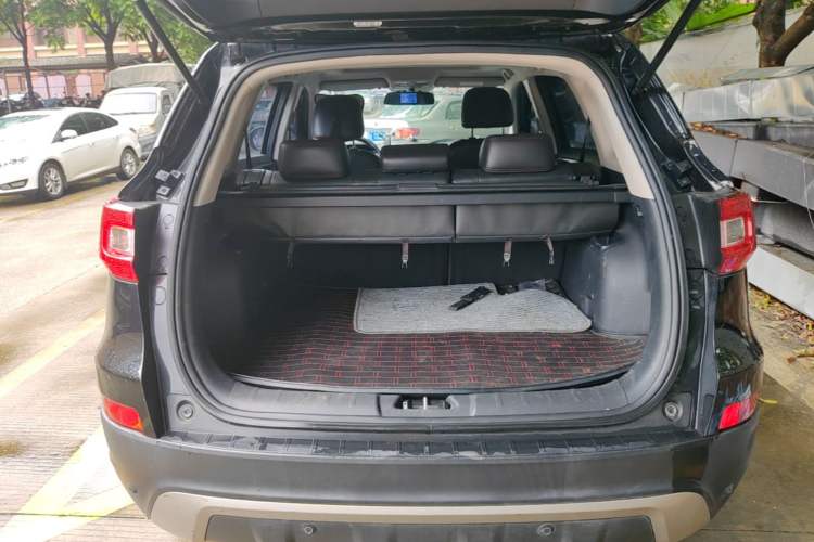 Used CHANGAN CS75 2014 1.8T Automatic Elite Model China IV Standard Trunk