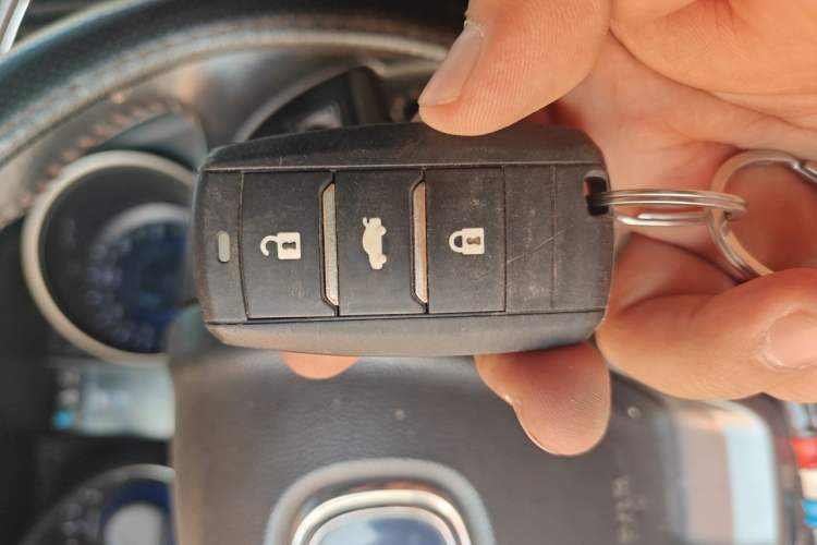 Used CHANGAN CS75 2014 2.0L Manual Luxury Version China V Standard Vehicle Key