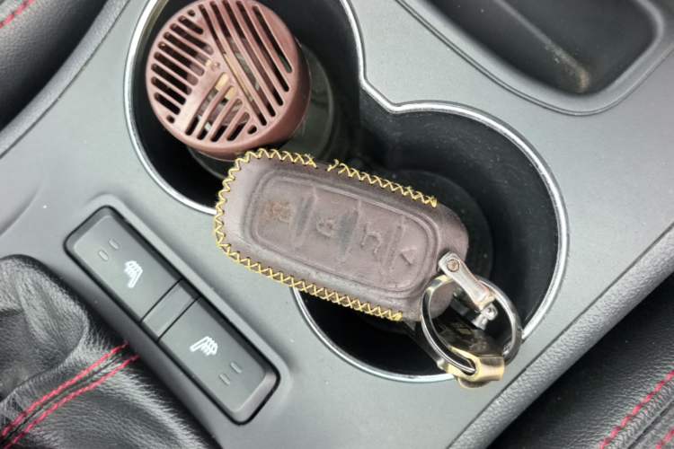 Used CHANGAN CS75 2014 2.0L Manual Leading Version China IV Standard Vehicle Key