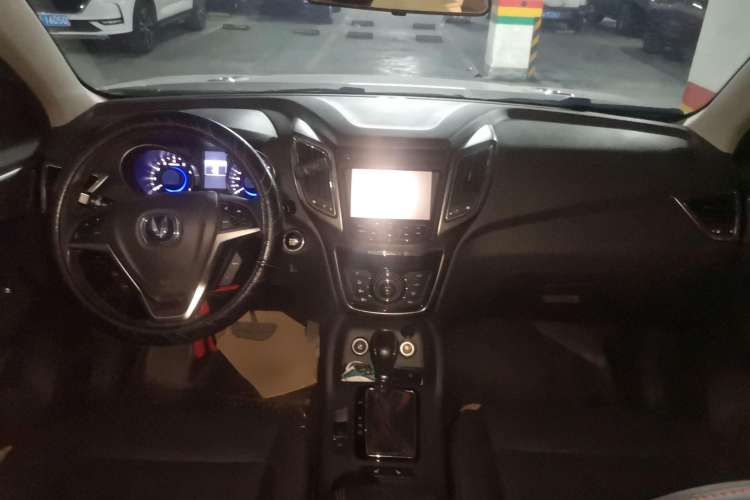 Used CHANGAN CS75 2014 1.8T Automatic Prestige Model China IV Standard Center Console