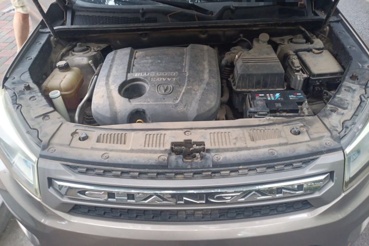 Used CHANGAN CS75 2014 2.0L Manual Luxury Version China IV Standard Engine Bay