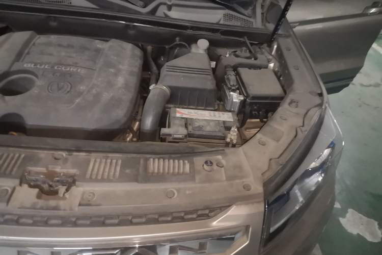 Used CHANGAN CS75 2014 1.8T Automatic Prestige Model China IV Standard Engine Bay Left