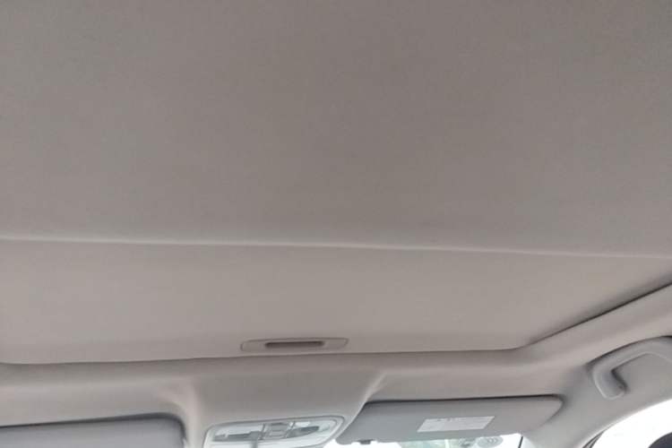 Used CHANGAN CS75 2014 1.8T Automatic Elite Model China IV Standard Headliner