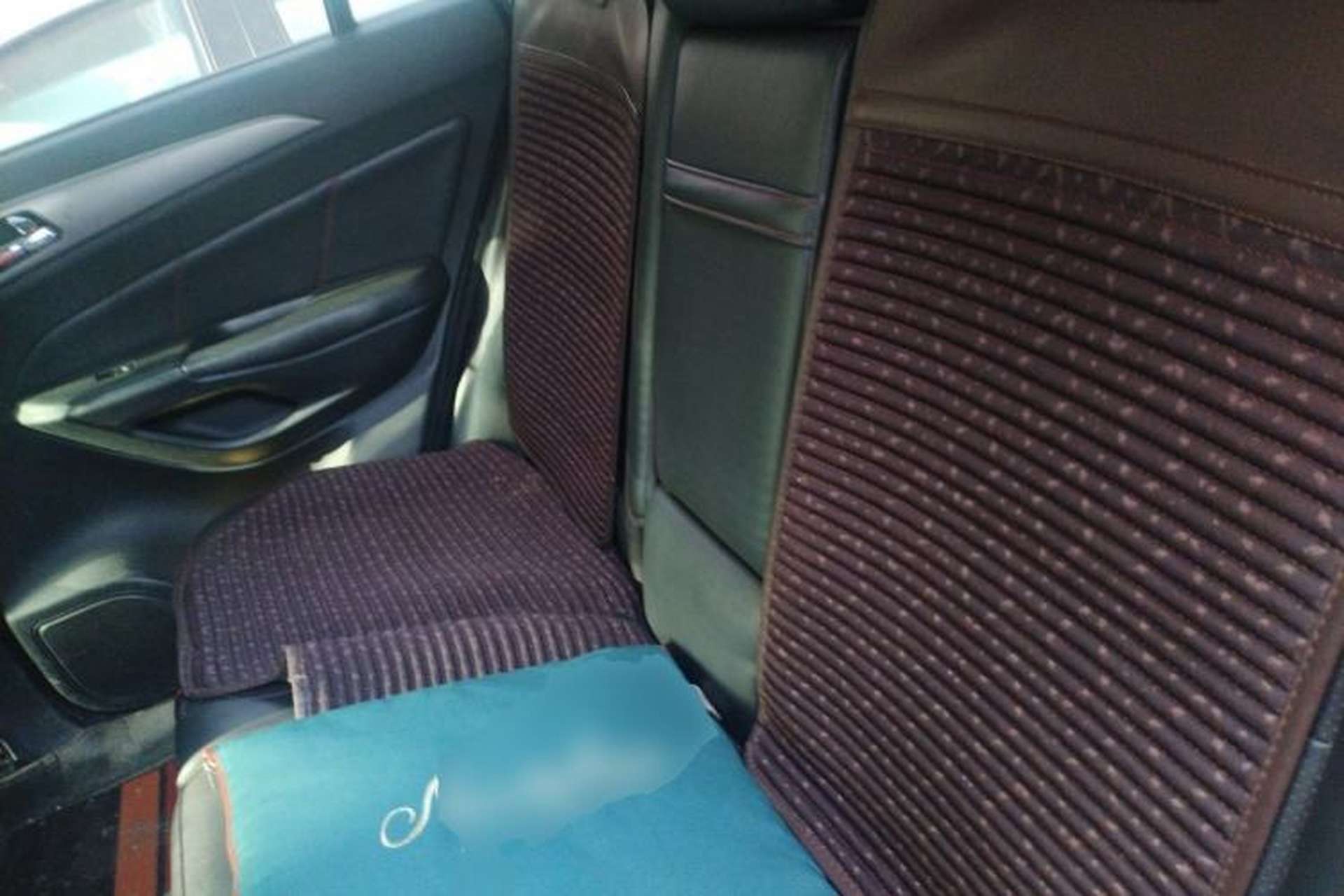 Used CHANGAN CS75 2014 2.0L Manual Luxury Version China IV Standard Left Rear Seat