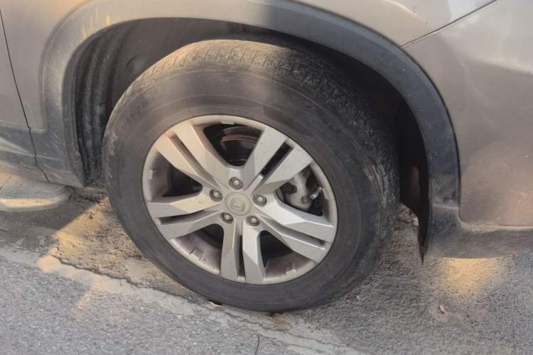 Used CHANGAN CS75 2014 1.8T Automatic Elite Version China V Standard Right Front Wheel Hub