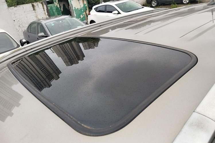 Used CHANGAN CS75 2014 1.8T Automatic Elite Model China IV Standard Roof