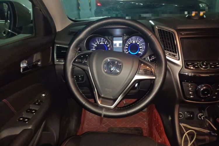 Used CHANGAN CS75 2014 2.0L Manual Luxury Version China IV Standard Steering Wheel