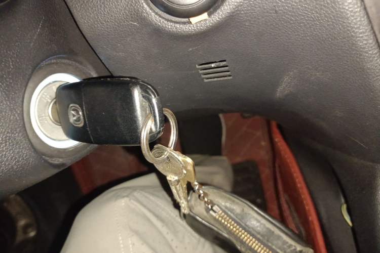 Used CHANGAN CS75 2014 2.0L Manual Luxury Version China IV Standard Vehicle Key