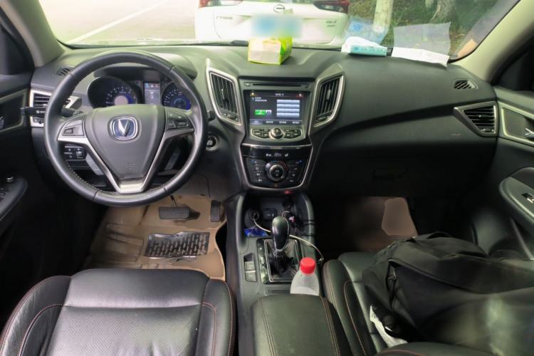 Used CHANGAN CS75 2014 1.8T Automatic Elite Model China IV Standard Center Console