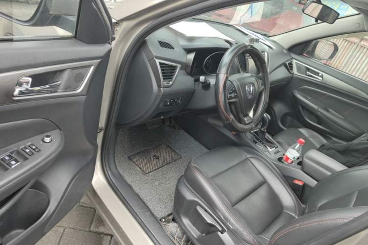 Used CHANGAN CS75 2014 1.8T Automatic Elite Version China V Standard Driver Seat