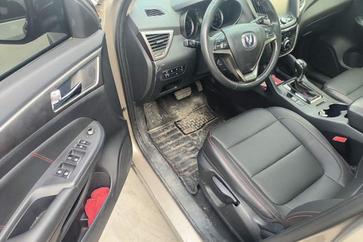 Used CHANGAN CS75 2014 1.8T Automatic Elite Model China IV Standard Driver Seat
