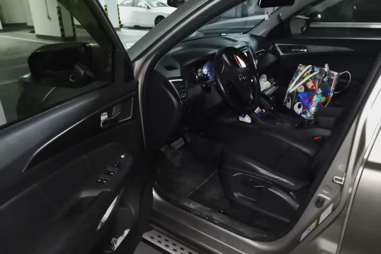 Used CHANGAN CS75 2014 1.8T Automatic Elite Model China IV Standard Driver Seat