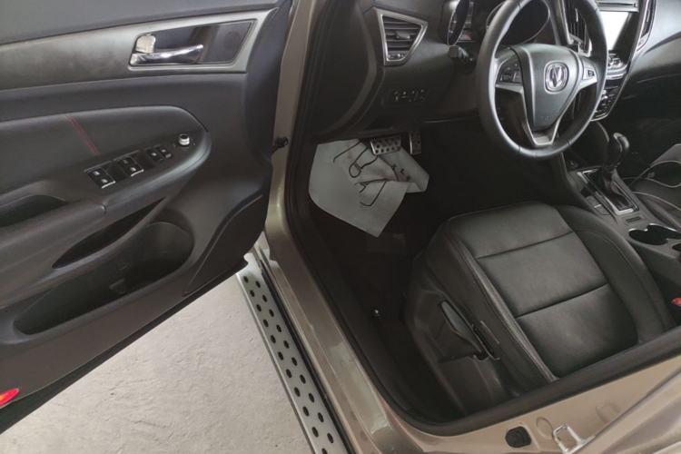 Used CHANGAN CS75 2014 1.8T Automatic Elite Model China IV Standard Driver Seat